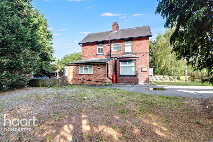 3 Bedroom Detached House For Sale In Kirkhouse Green, Doncaster, DN7