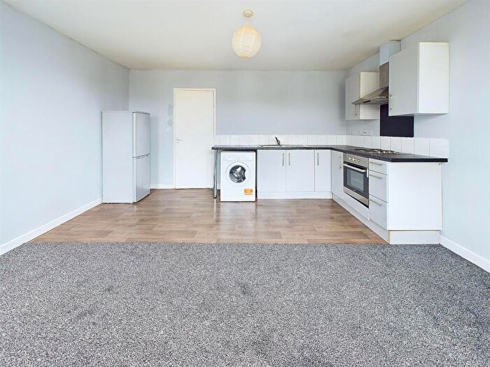 1 Bedroom Apartment To Rent In Foleshill Road, Foleshill, Coventry, CV6