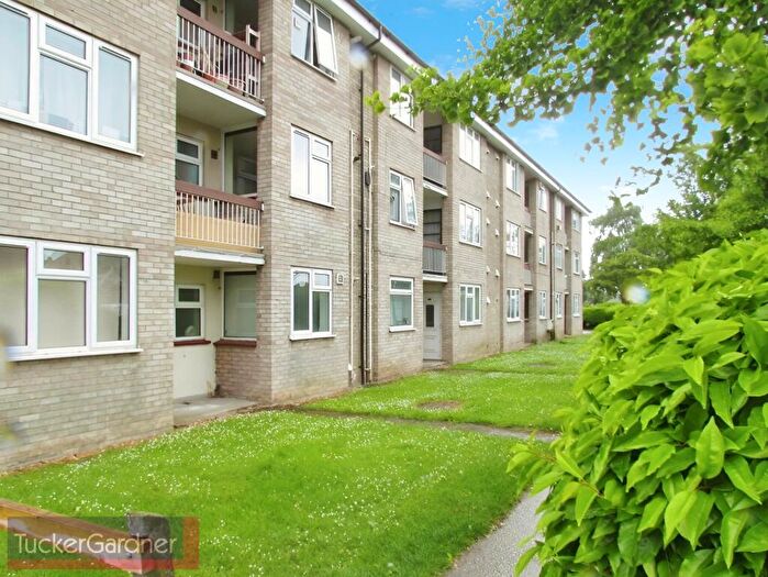 2 Bedroom Flat To Rent In Newmarket Road, Cambridge, CB5
