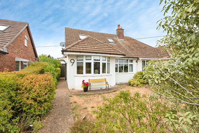 3 Bedroom Semi-Detached House For Sale In Station Road, Lower Stondon, Henlow, SG16