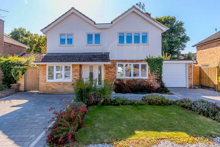 4 Bedroom Detached House To Rent In Great Oaks Park, Burpham, Guildford, GU4