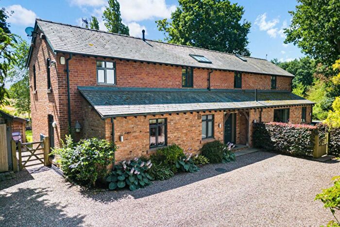 3 Bedroom Detached House For Sale In Tarvin Road, Littleton, CH3