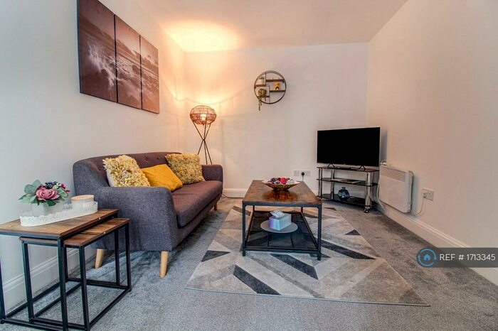 1 Bedroom Flat To Rent In Burlington Court, Slough, SL1