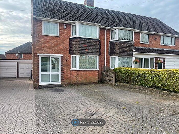 3 Bedroom Semi-Detached House To Rent In Stanhope Way, Birmingham, B43