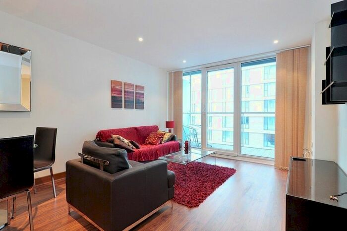 2 Bedroom Flat To Rent In Chelsea Bridge Wharf, Battersea SW8