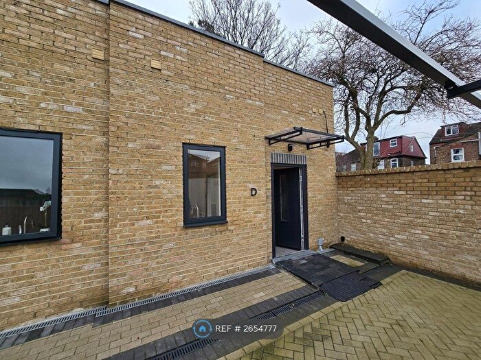 2 Bedroom Terraced House To Rent In Sydenham Road, Croydon, CR0