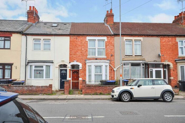 3 Bedroom Property To Rent In Rothersthorpe Road, Northampton NN4