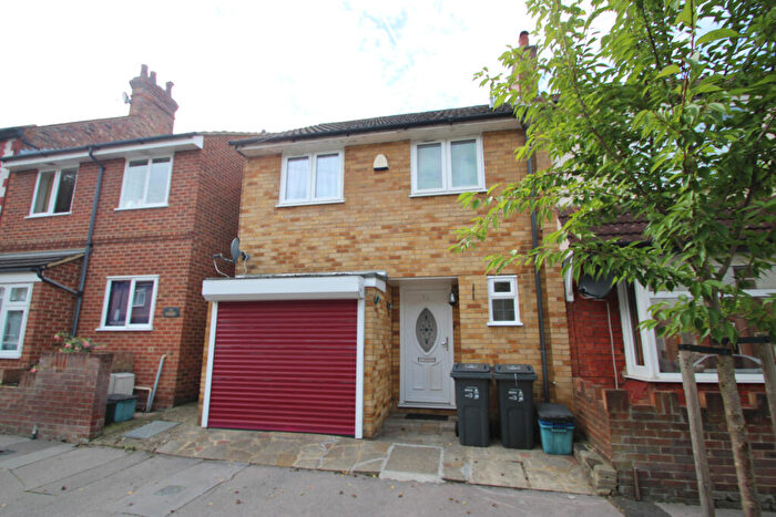 3 Bedroom End Of Terrace House To Rent In Tunstall Road, Croydon, CR0