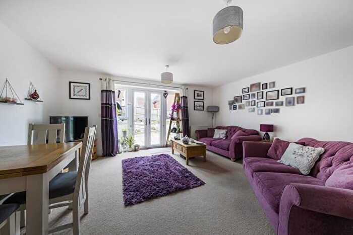 3 Bedroom Semi-Detached House For Sale In Maygreen Avenue, Cotgrave, Nottinghamshire, NG12