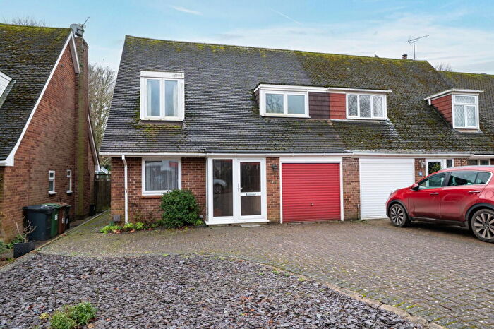 3 Bedroom Semi Detached House For Sale In The Vale, Oakley Basingstoke, RG23