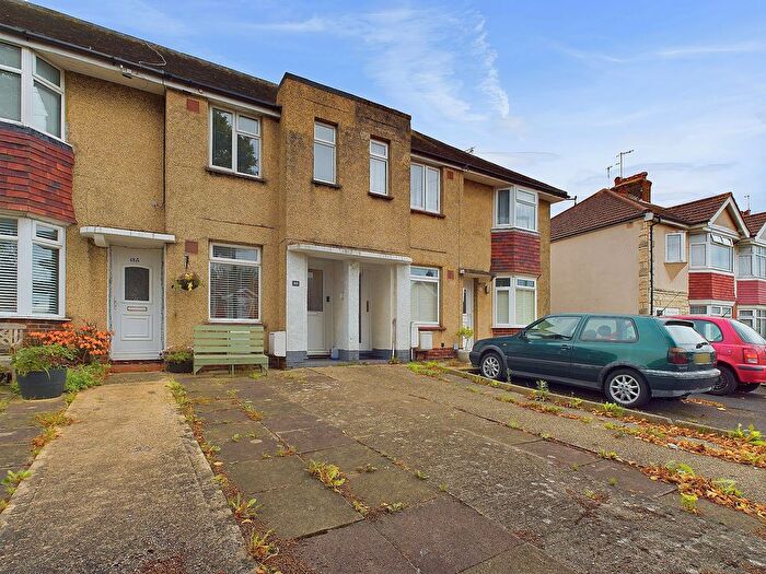 2 Bedroom Flat To Rent In South Farm Road, Worthing, BN14