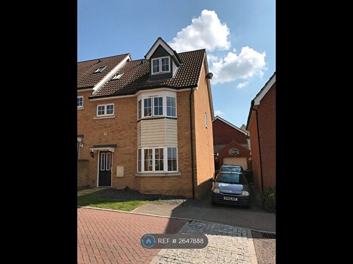 4 Bedroom Semi-Detached House To Rent In Eagle Close, Stowmarket, IP14