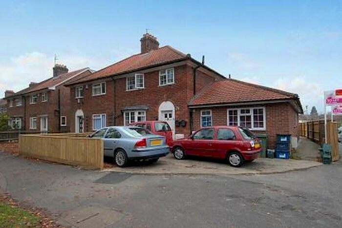 3 Bedroom Apartment To Rent In Old Road, Hmo Ready Sharers, OX3