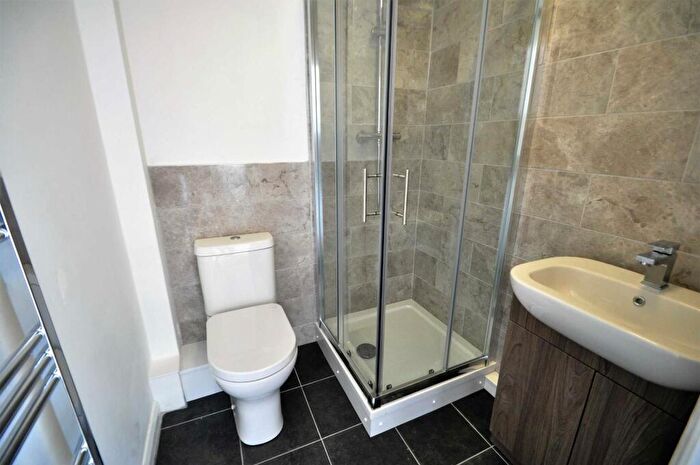 2 Bedroom Maisonette To Rent In Sherwood Park Avenue, Blackfen, Sidcup, DA15