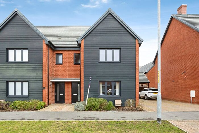 4 Bedroom Semi Detached House For Sale In Heritage Road, Kingsnorth, Ashford, TN25