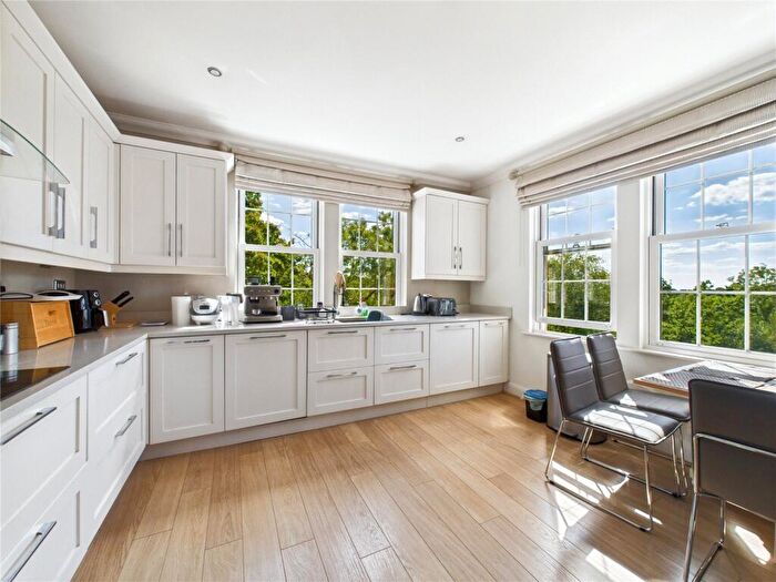 2 Bedroom Apartment For Sale In Rhapsody Crescent, Warley, Brentwood, Essex, CM14