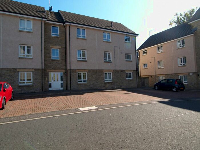 3 Bedroom Flat To Rent In Pilmuir Place, Dunfermline, KY12