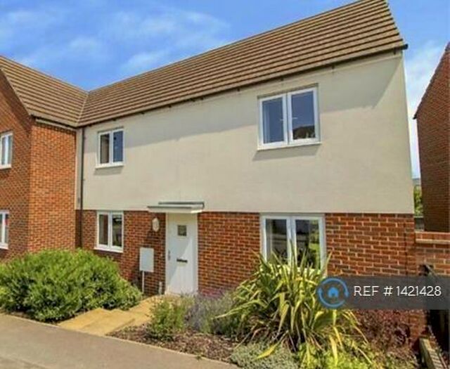 3 Bedroom Semi-Detached House To Rent In Lavender Hill, Broughton, Milton Keynes, MK10