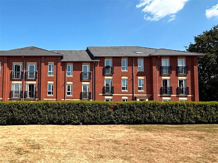 2 Bedroom Flat For Sale In Lowbridge Walk, Bilston, West Midlands, WV14