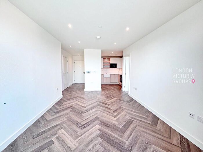 2 Bedroom Apartment To Rent In Lindley House, Henshaw Parade, The Hyde, NW9