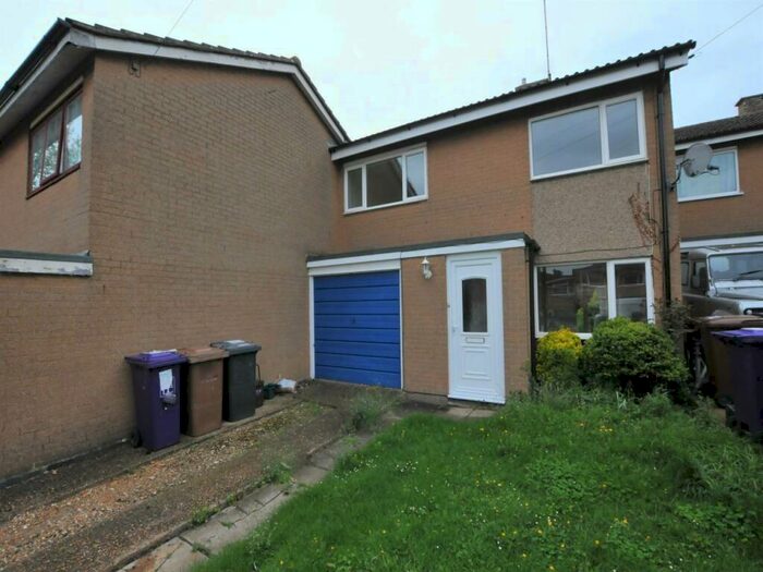 4 Bedroom House To Rent In Maltings Close, Royston, SG8