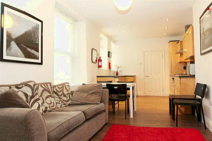 5 Bedroom Terraced House To Rent In Wake Street, Plymouth, PL4