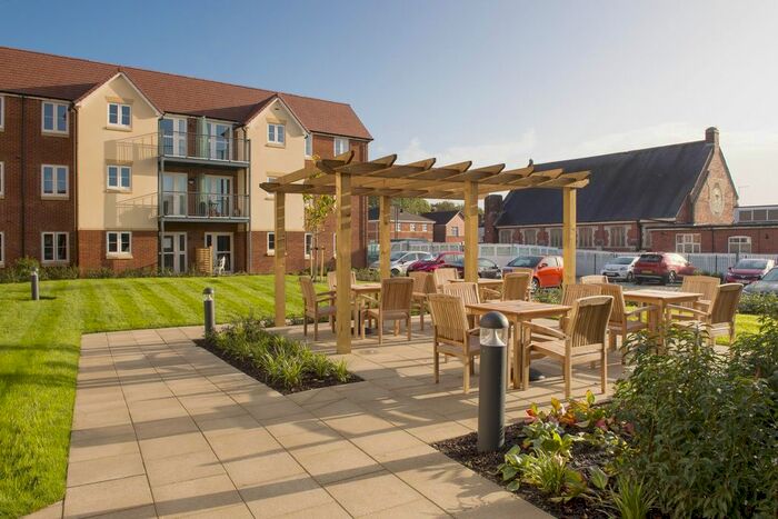 1 Bedroom Flat To Rent In Stakes Road, Purbrook, Waterlooville, PO7