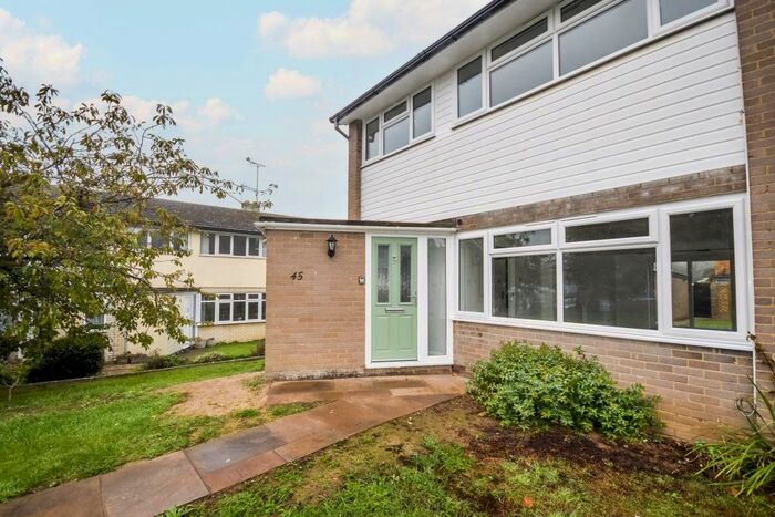 3 Bedroom Semi-Detached House To Rent In Finchams Close, Linton, Cambridge, CB21