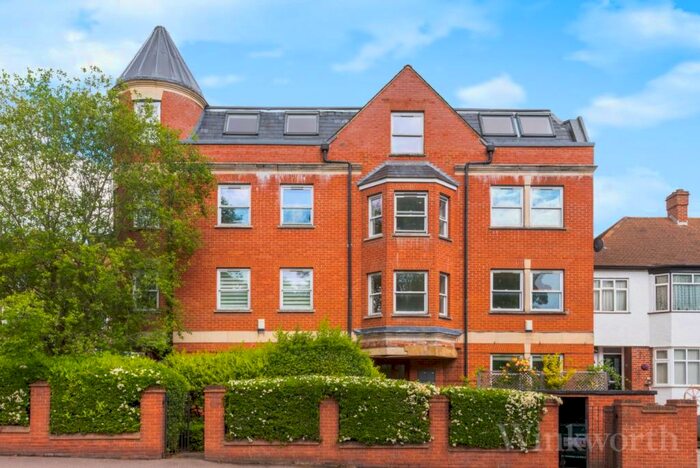 2 Bedroom Apartment To Rent In Kirkdale, London, SE26