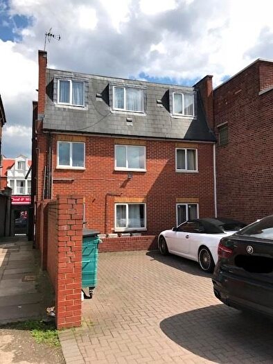 2 Bedroom Flat To Rent In High Street, Wealdstone, Harrow, HA3