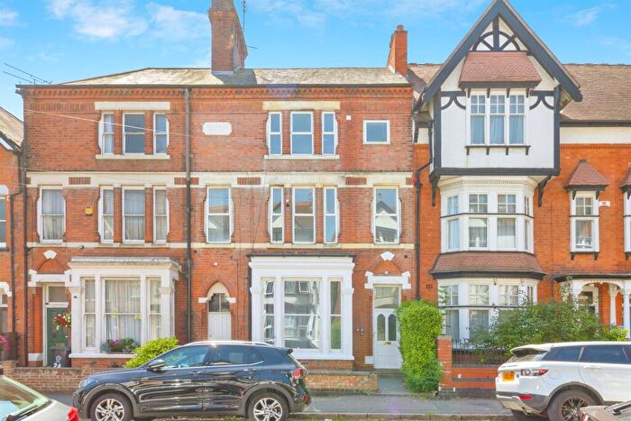 5 Bedroom Terraced House For Sale In Westleigh Road, Leicester, LE3