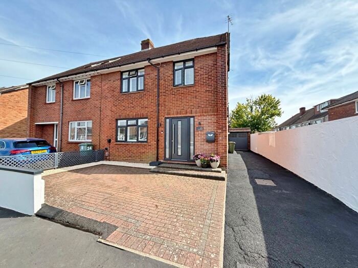3 Bedroom Semi-Detached House For Sale In Court Close, Drayton, PO6