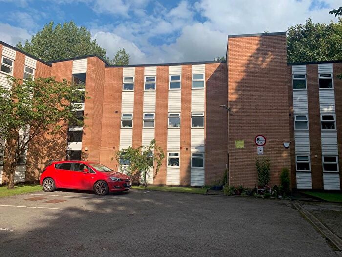 Studio For Sale In Harwood Court, Heaton Mersey, SK4
