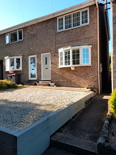 2 Bedroom Town House To Rent In Old Hall Close, Bramley, Rotherham, S66