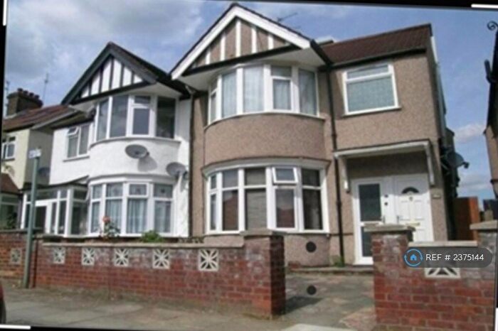 2 Bedroom Maisonette To Rent In Torver Road, Harrow, HA1