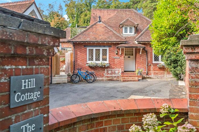 2 Bedroom Detached House For Sale In Henley Road, Marlow, SL7