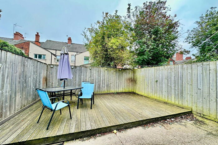 3 Bedroom Terraced House For Sale In Morpeth Street, Hull, HU3
