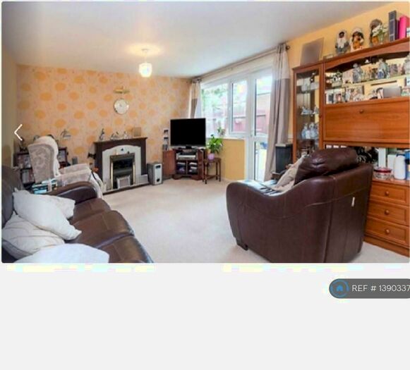 2 Bedroom Bungalow To Rent In Windermere Drive, Bletchley, Milton Keynes, MK2