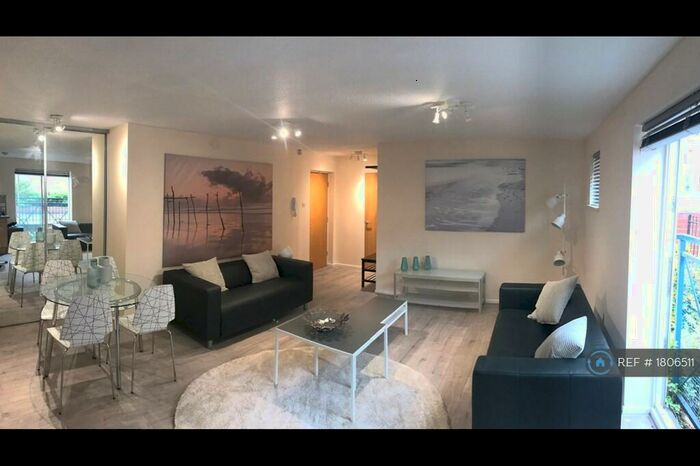 3 Bedroom Flat To Rent In Mallow Street, Manchester, M15