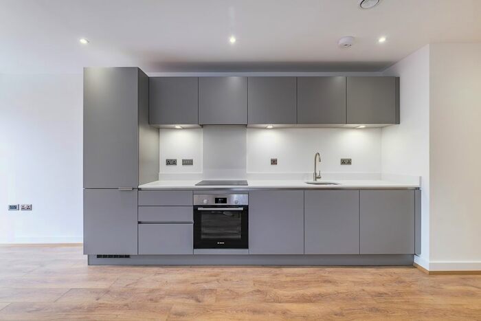 1 Bedroom Flat To Rent In Woolwich Church Street, Woolwich, SE18