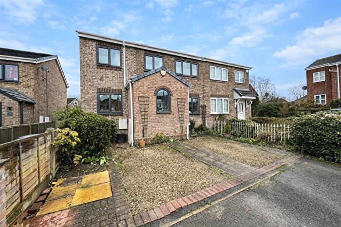 4 Bedroom Semi Detached House For Sale In Firham Close, Royston, Barnsley, S71