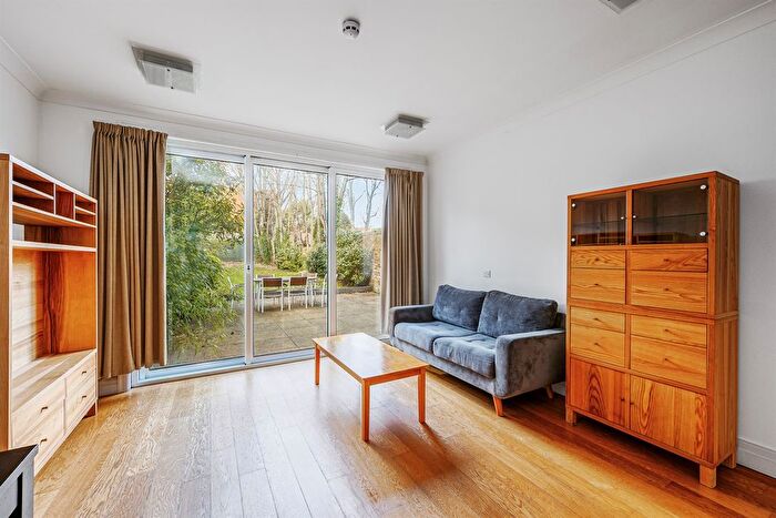 2 Bedroom Flat To Rent In Madeley Road, London, W5