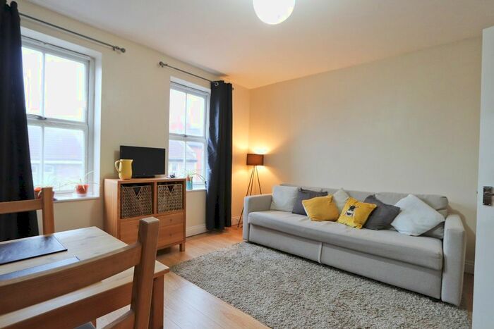 1 Bedroom Flat To Rent In West Street, Bedminster, Bristol BS3