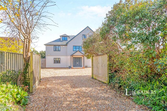7 Bedroom Detached House To Rent In Yapton Road, Middleton-on-Sea, Bognor Regis, PO22