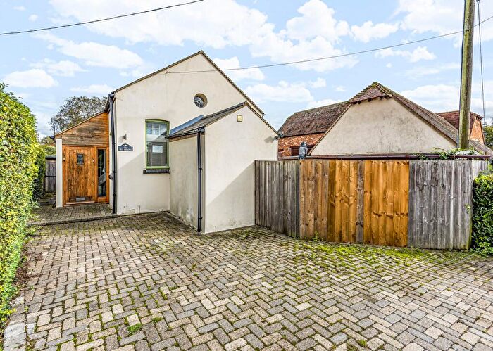 2 Bedroom Cottage To Rent In Merton, Bicester, OX25