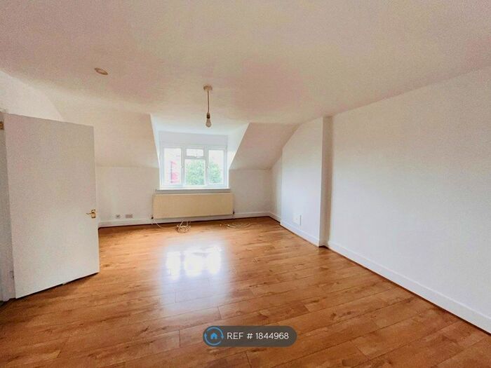 2 Bedroom Flat To Rent In Oakfield Road, Croydon, CR0