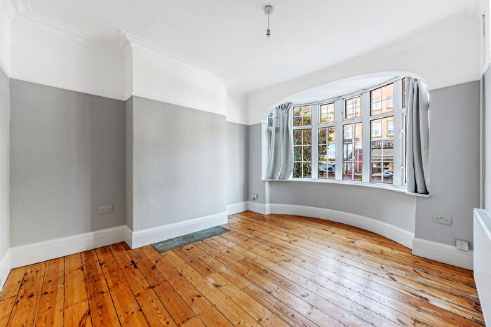 3 Bedroom Terraced House To Rent In South Ealing Road, Ealing, W5