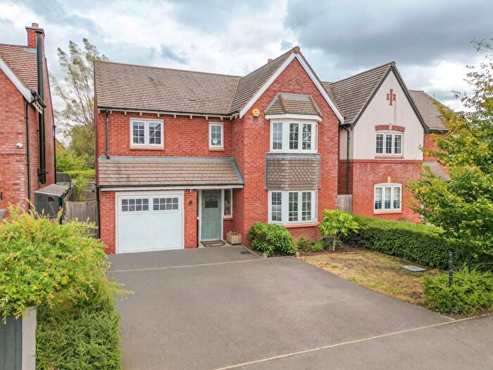4 Bedroom Detached House For Sale In Greendale Road, Nuneaton, CV11