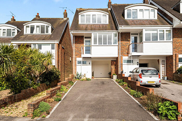 3 Bedroom Town House For Sale In Storrington - Close To Amenities, RH20