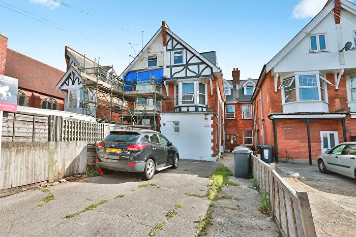 1 Bedroom Flat For Sale In St. Marys Road, Bournemouth, BH1